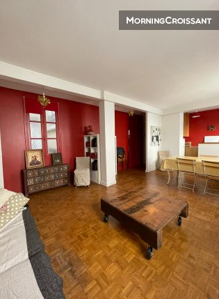 Furnished apartment near town hall