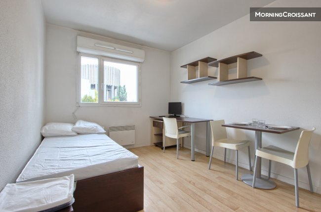 Very nice 1BR close to Paris