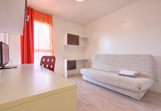 All furnished studio in St Ouen