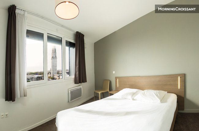 Beautiful studio w/ hotel services
