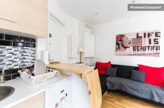 Billie 2 room near Montmartre