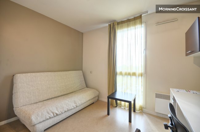 Nice furnished flat for 2