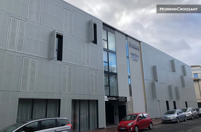 New furnished studio in town centre