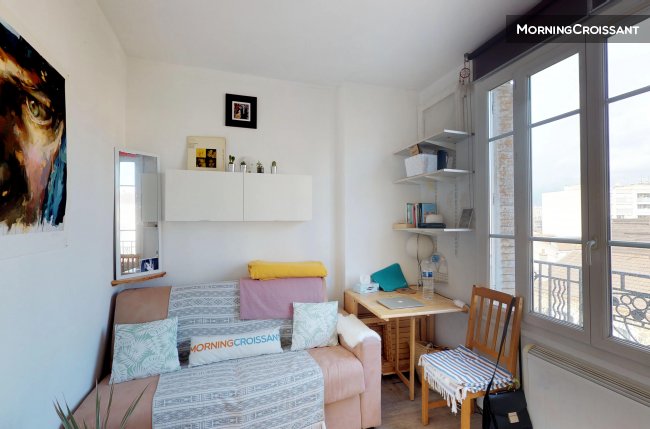 Furnished studio near the metro