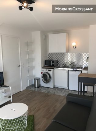 Big furnished studio & cosy balcony