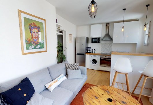 Charming fully renovated apart