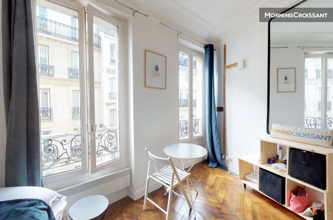 Bright Pigalle Studio