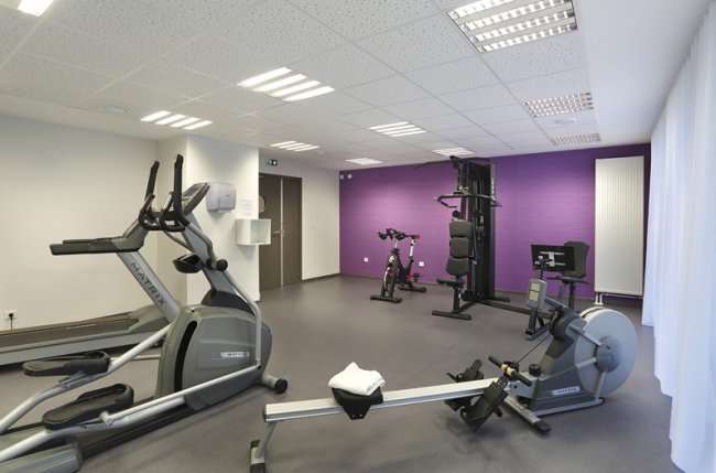 Studio furnished and equipped