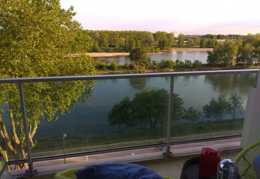 Dinner with a view of the Loire