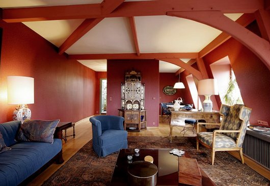 3 BDR apartment facing Notre Dame