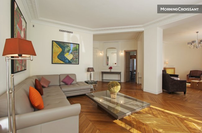 3 BDR Passy Trocadero area
