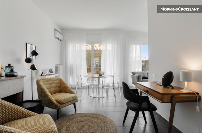Sunny 3-room flat near the Old Port