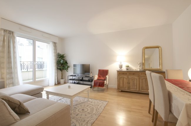 Furnished Apartment For Rent In Paris 2 Bedroom Apartment Av V