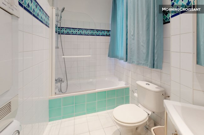 2 BDR apartment Montmartre