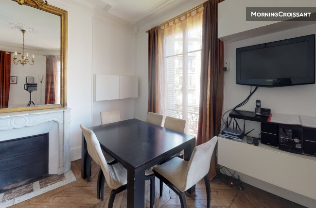 2 BDR apartment Montmartre