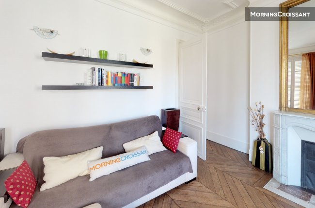 2 BDR apartment Montmartre