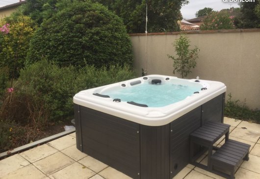1BR Toulouse Jacuzzi Sauna sw pool