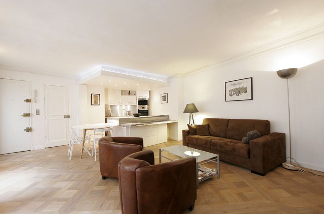 1 bedroom apartment Opera area