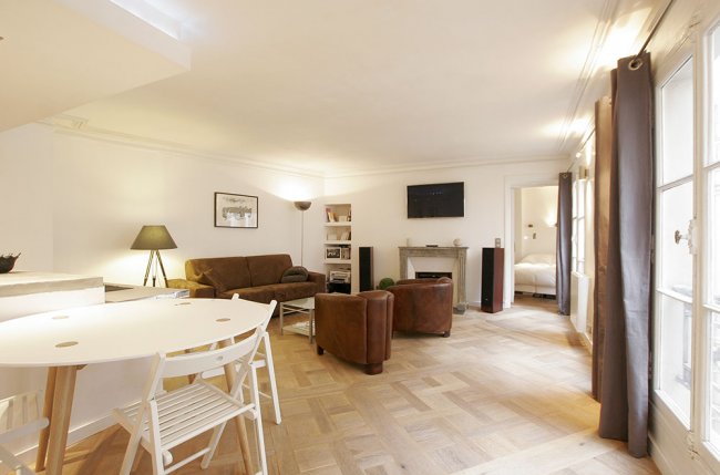 1 bedroom apartment Opera area