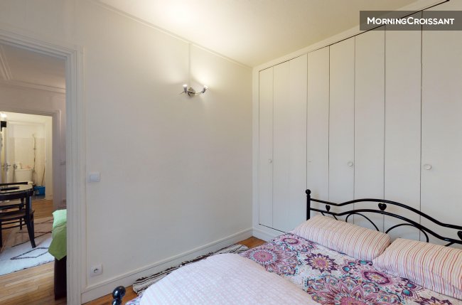 Quiet Parisian apartment 18e