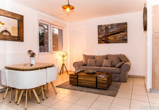 Chic apart with terrace garden park