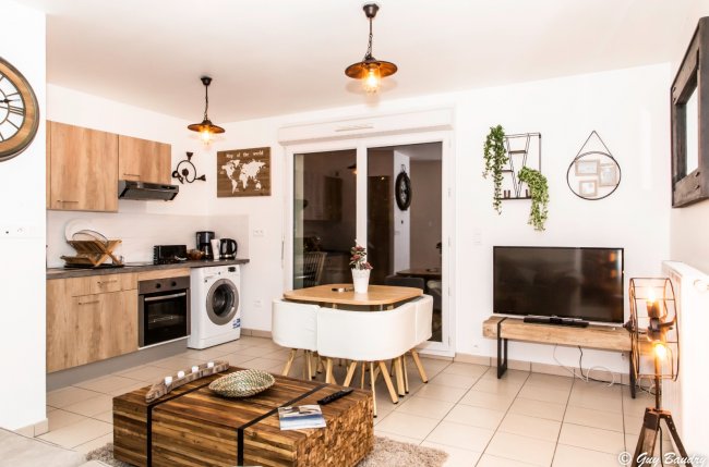 Chic apart with terrace garden park
