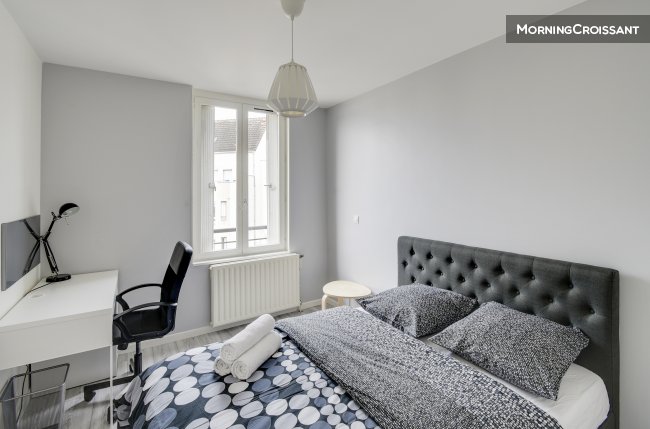 Chic and spacious flat with parking