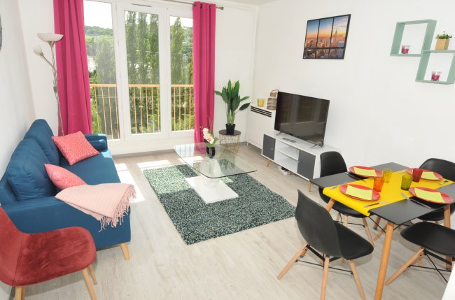 Large Apartment close to the centre