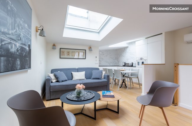 Luxury loft , AC, terrace, BBQ