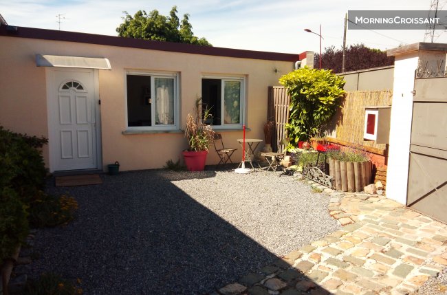 Individual rents studio 35M2 - new