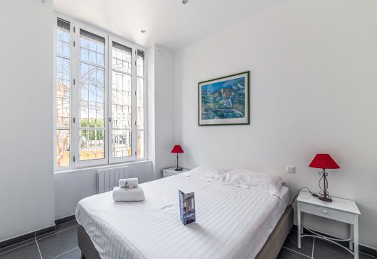 Charming quiet 1BR flat w/ terrace