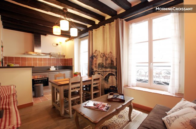 Flat in the Latin Quarter