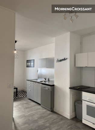 Study Furnished 3 bedroom flat