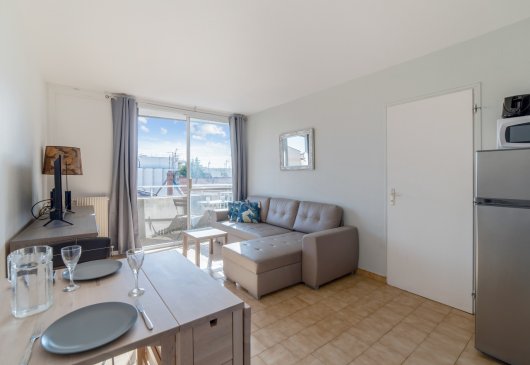 T2 with balcony - Villeurbanne