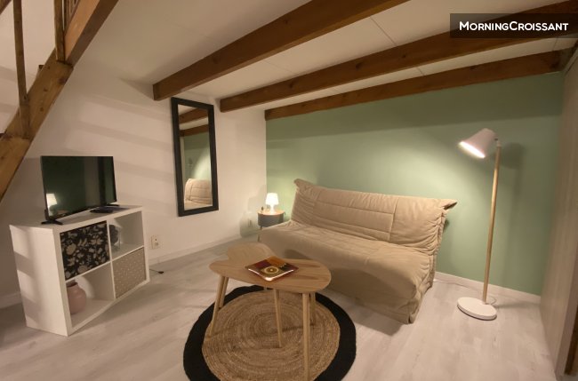 Old Port 25m2 + furnished mezzanine