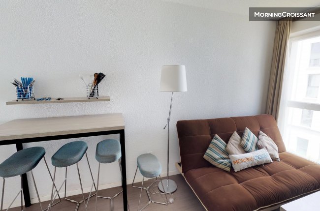 1BR in residence