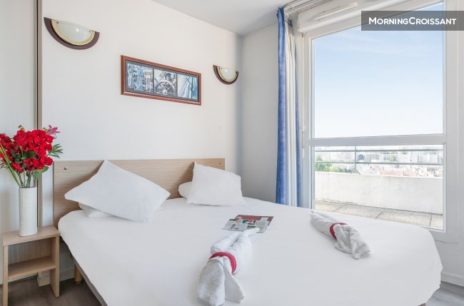 Comfortable, fully-equipped studio