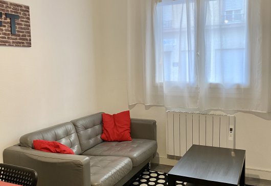 Study Furnished 3 bedroom flat