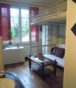 Nice studio 10 min from PARIS