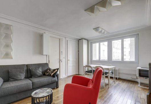 Modern 2-room apartment on rue du T