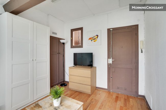 Furnished studio 2min from metro