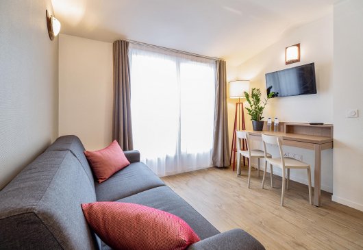 Comfortable T2 in residence