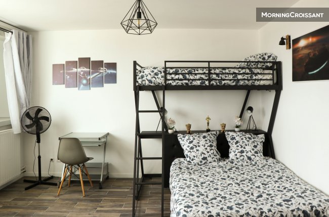 Studio near Paris refurbished