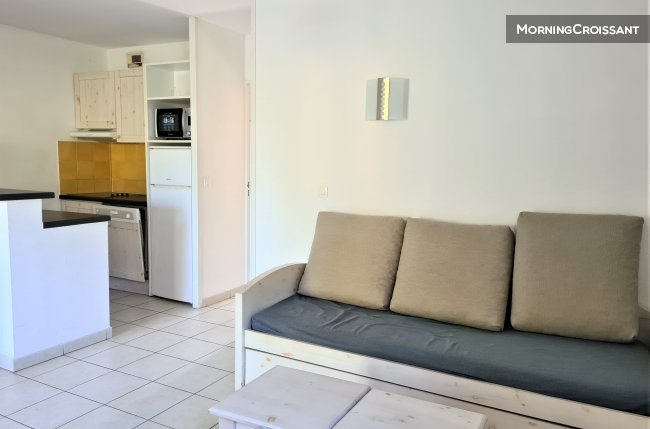 1BR flat for 4 people