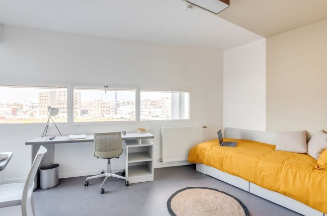 Furnished studio