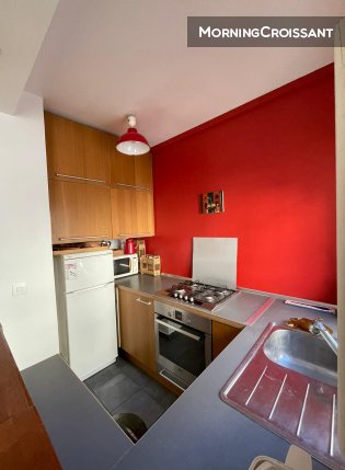 Furnished apartment near town hall