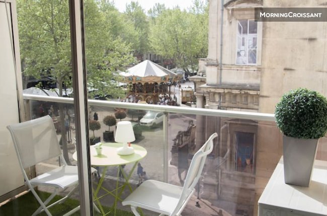 Large T4 in the centre of Avignon