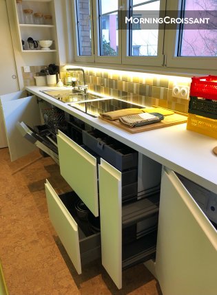 Charming 1BR flat on garden renovat