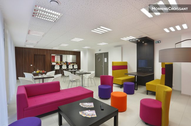 Studio furnished and equipped