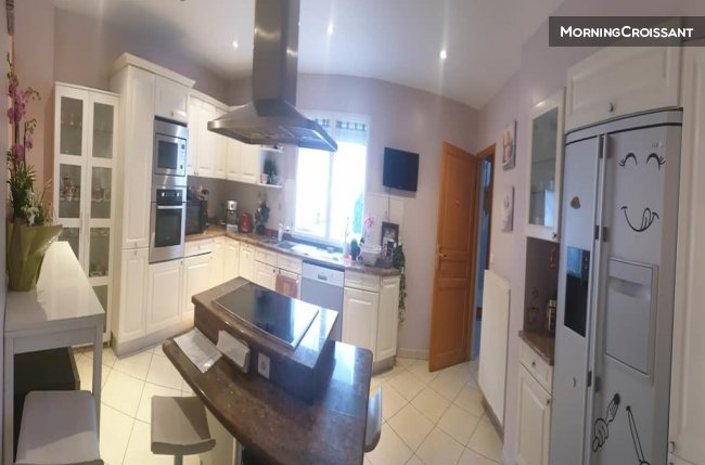 Modern studio at 40mn from Paris